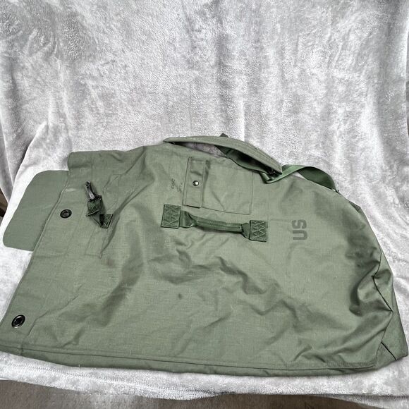 US Military Nylon Green Duffel Bag SPM1C1-12-D-1006 22" X 36" Flat lay - Picture 1 of 7